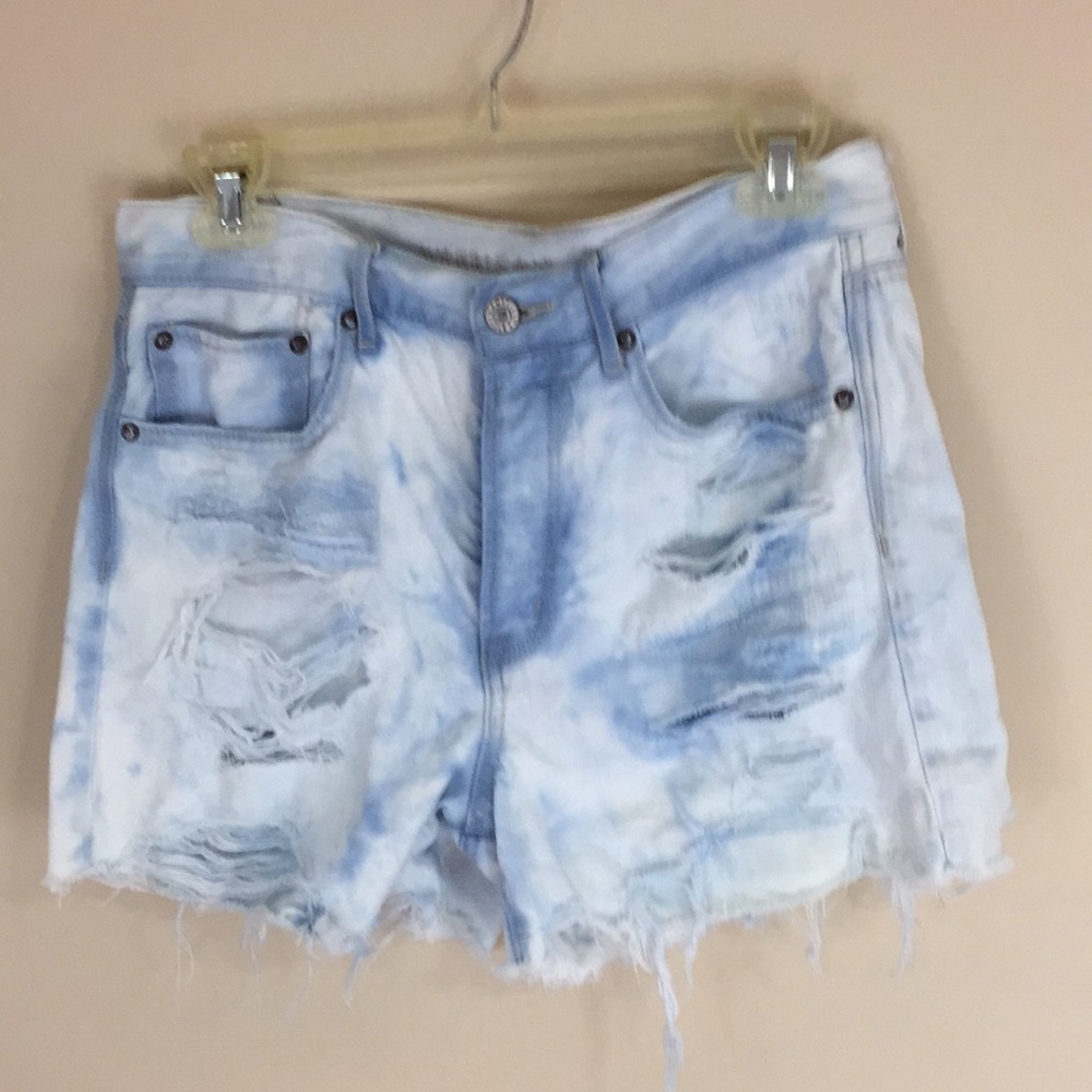 AEO Distressed Light Wash Button Fly High Waisted Raw Edge Jean Shorts 6